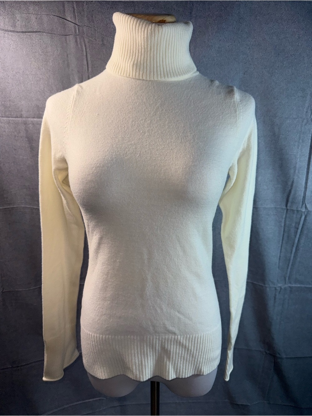 2143-Vintage Takeout Cream Turtleneck Slim Ribbed-Hem Sweater